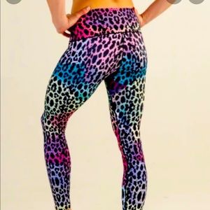 CCO! Rainbow leopard tights